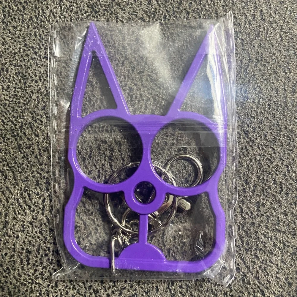 *NIP* purple cat keychain - Picture 1 of 2